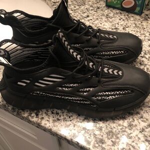 Conzuri Vexors (2.5”) height-boosting sneakers Black/White. (Size 13)